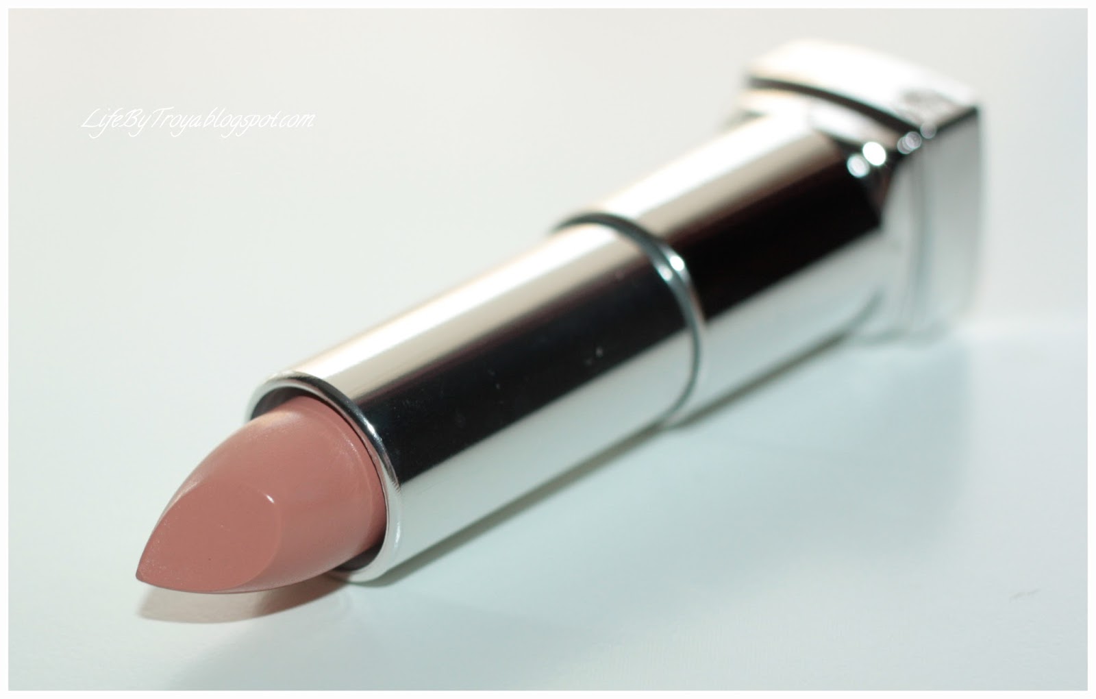 помада Maybelline