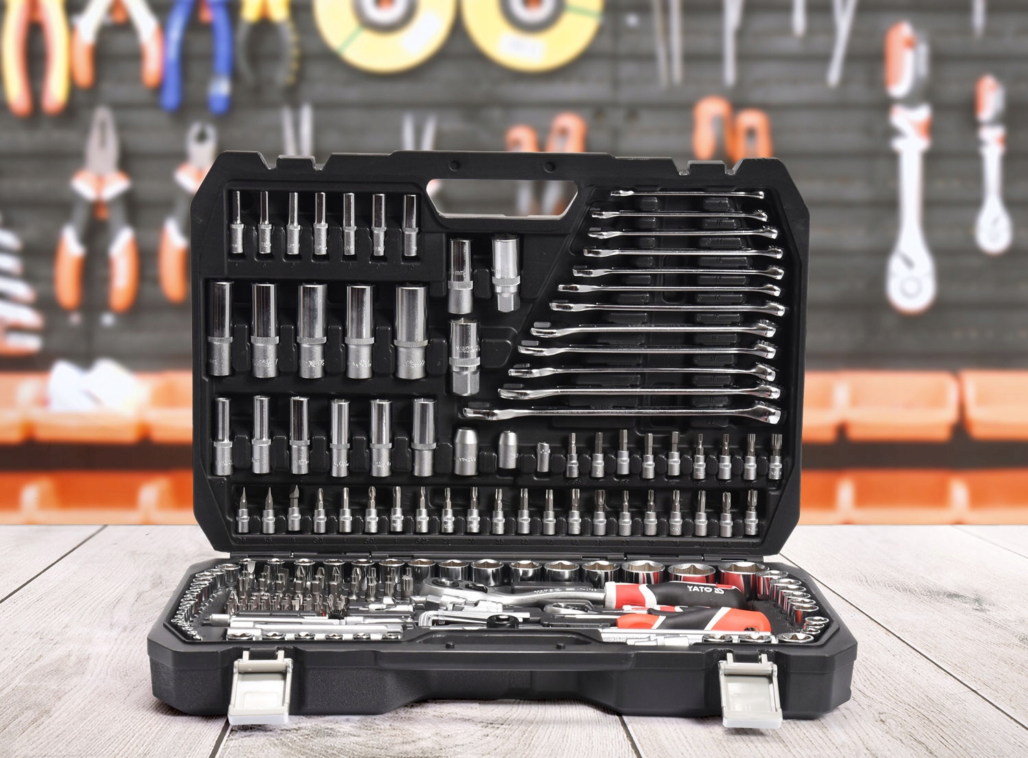 інструменти Yato