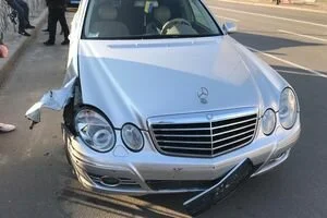Под Киевом пьяный водитель Mercedes сбил 75-летнего пенсионера, а затем сбежал