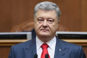 Порошенко выступил за обязательные дебаты во втором туре