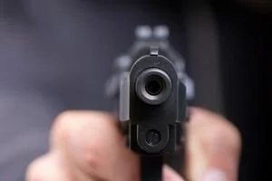 В Черкасской области неизвестные обстреляли памятник гетману Сагайдачному. Фото