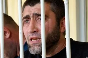 В Крыму силовики задержали женщину, которая сама митинговала против решения суда