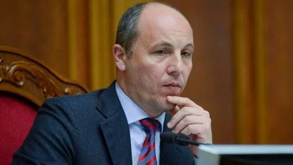 Парубий заявил, что Рада оспорит в суде любые попытки досрочно прекратить ее полномочия