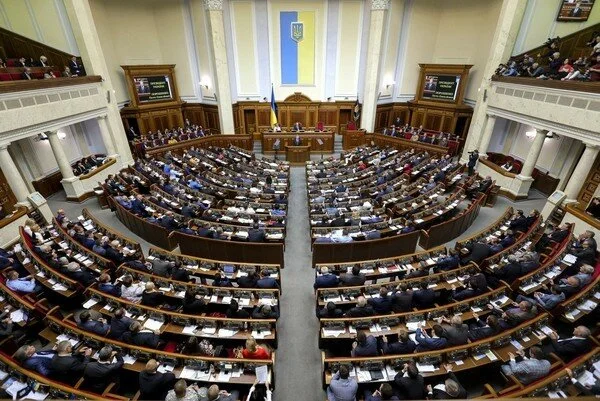 В партии Зеленского объяснили, с кем хотят создать коалицию