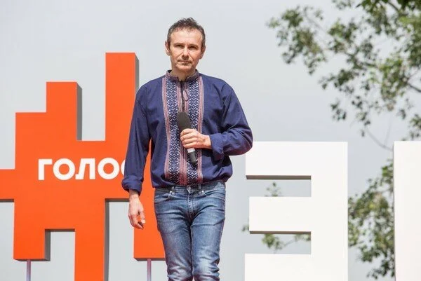 Вакарчук рассказал, кто финансирует партию "Голос"