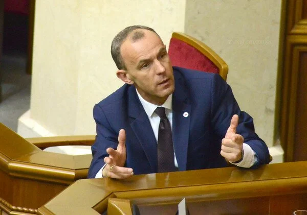 "Это правовой нигилизм": В профильном комитете Рады категорически против отставки Луценко