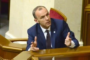 "Это правовой нигилизм": В профильном комитете Рады категорически против отставки Луценко