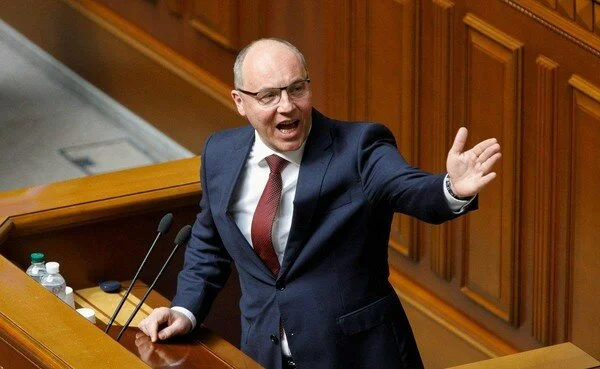 Коалиция в Раде: Парубий уточнил, какие на самом деле документы отправил в КСУ