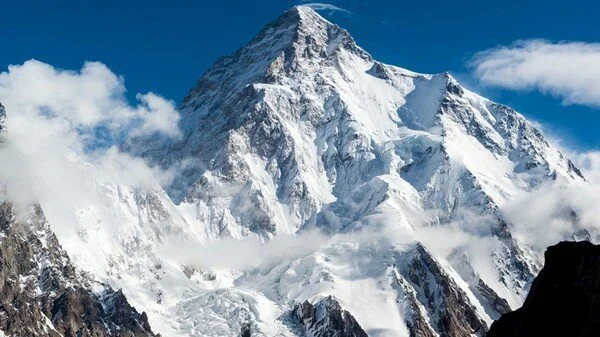 В Гималаях спустя месяц нашли тела семи альпинистов, трагически изменивших маршрут