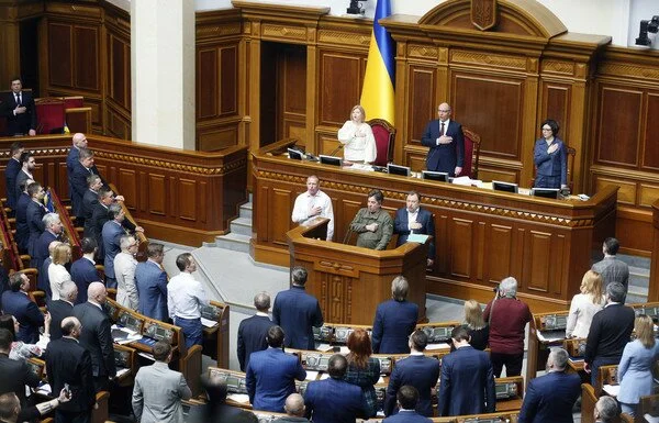 Парубий рассказал, когда Рада решит проблему с кнопкодавством