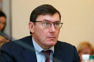 "Он - дементор": Луценко рассказал об отношениях с Горбатюком и показал интересный документ