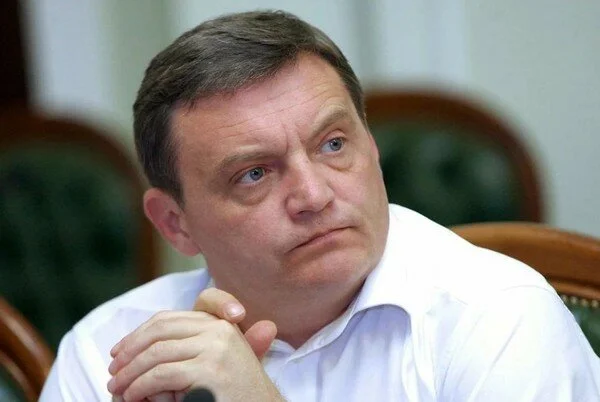 Жена Грымчака поблагодарила конвой НАБУ за сопровождение мужа в СИЗО Чернигова