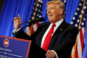 Трамп недоволен отчетом спецслужб по кибератакам РФ и уже готовит свой