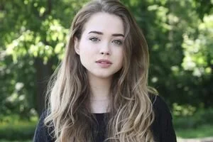 22-летняя помощница Тищенко не смогла назвать имя первого президента Украины и количество депутатов в Раде