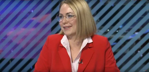 "Утро на NEWSONE": Нельзя продавать землю с молотка и превращать Украину в сырьевой придаток (17.10)
