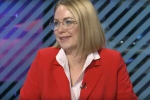 "Утро на NEWSONE": Нельзя продавать землю с молотка и превращать Украину в сырьевой придаток (17.10)