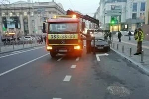 В центре Киева инспекторы по парковке устроили массовую эвакуацию авто