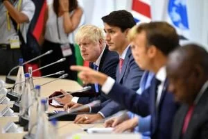 Премьеры Канады и Нидерландов отвергли мысль о возвращении России в G7