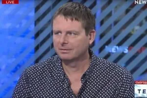 "Утро на NEWSONE": Зеленский "играет" на теме Донбасса и продвижения на нормандской встрече не будет (05.12)