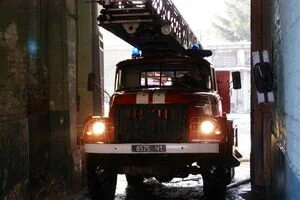 В Харькове из-за пожара погибла женщина, ее детей срочно госпитализировали