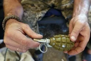 Бывший военный грозился взорвать гранату у себя на работе