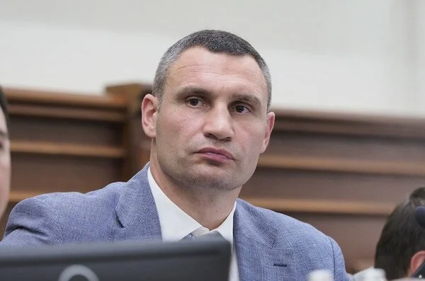 Кличко попросил правительство прекратить авиасообщение со странами, где зафиксированы вспышки Covid-19