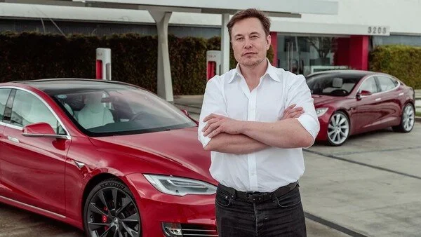 Пандемия коронавируса: Маск заговорил о производстве аппаратов ИВЛ на заводах Tesla