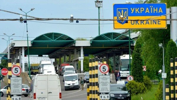 В МИД уточнили, как украинцам попасть домой с 28 марта после закрытия границ