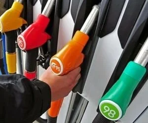 На Позняках незаконно блокируют строительство