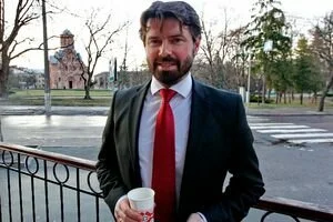 Экономист назвал две причины Порошенко уволить Гонтареву