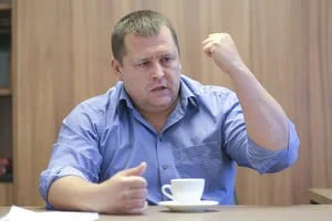 В сети появилось видео с сотнями новых могил в Днепре