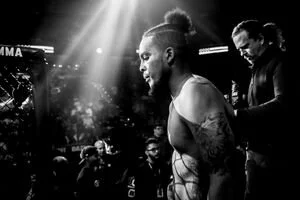 Спортсмена ММА застрелили возле собственного дома