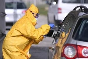 Как число заболевших Covid-19 экономику страны отображает