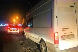 Под Киевом пьяный водитель с друзьями напал на полицейских, когда его остановили за нарушение ПДД