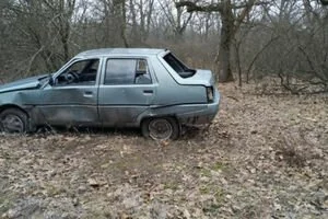 Украли автомобиль с места ДТП: под Луганском двум копам вручили подозрение