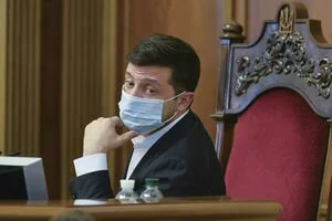 Зеленский сравнил кредиты от МВФ с "кровью для организма"