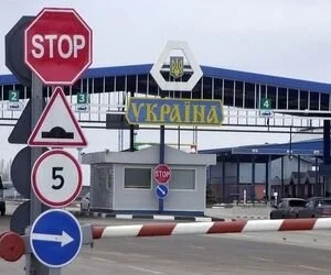 Еще двум журналистам из РФ отказали во въезде в Украину