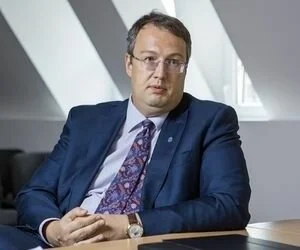 Геращенко о стычках в Днепре: Сотрудники полиции действовали неадекватно