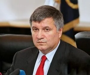 Аваков извинился перед украинцами за беспорядки в Днепре 9 мая