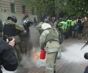 Аваков объяснил, почему полиция "штурмовала" штаб ОУН