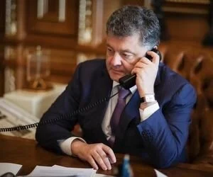 В канун встречи G7 Порошенко провел переговоры с Макроном