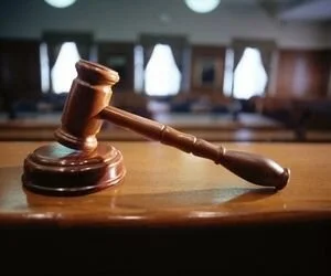 Оболонский суд отказался переносить рассмотрение дела Януковича