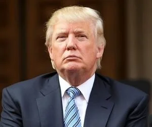 СМИ: Трамп планирует срочную поездку в Британию