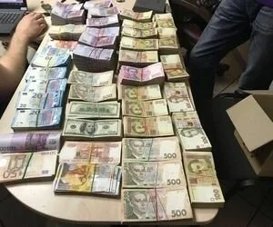 В Киеве "накрыли" конвертцентр с оборотом свыше 150 млн грн