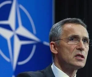 Столтенберг назвал причину присутствия войск НАТО в Латвии