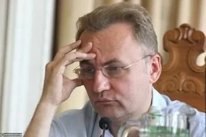 Садовой прибыл на Банковую к голодающим нардепам