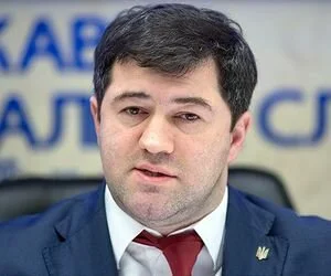 Суд оставил Насирова с браслетом еще на два месяца