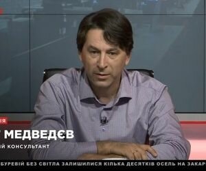 Медведев рассказал, зачем российские артисты гастролируют по Украине