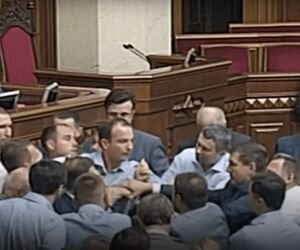 В Раде Соболев подрался с Ляшко за микрофон