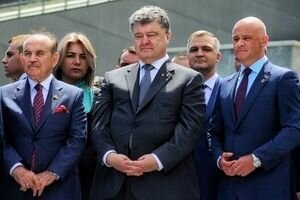 В этом году на поездки Порошенко по стране уже потратили более 2 млн грн